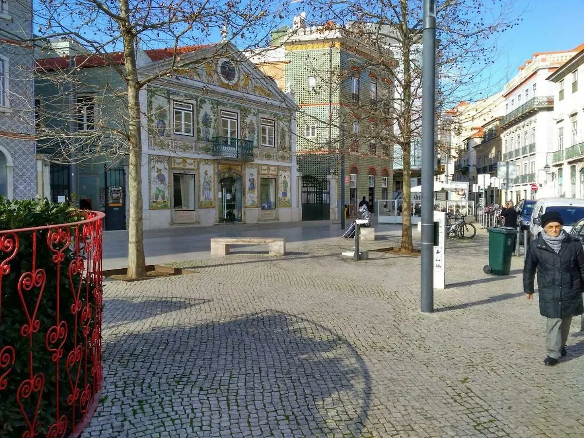 Апартаменты Arco Da Graca Downtown Лиссабон